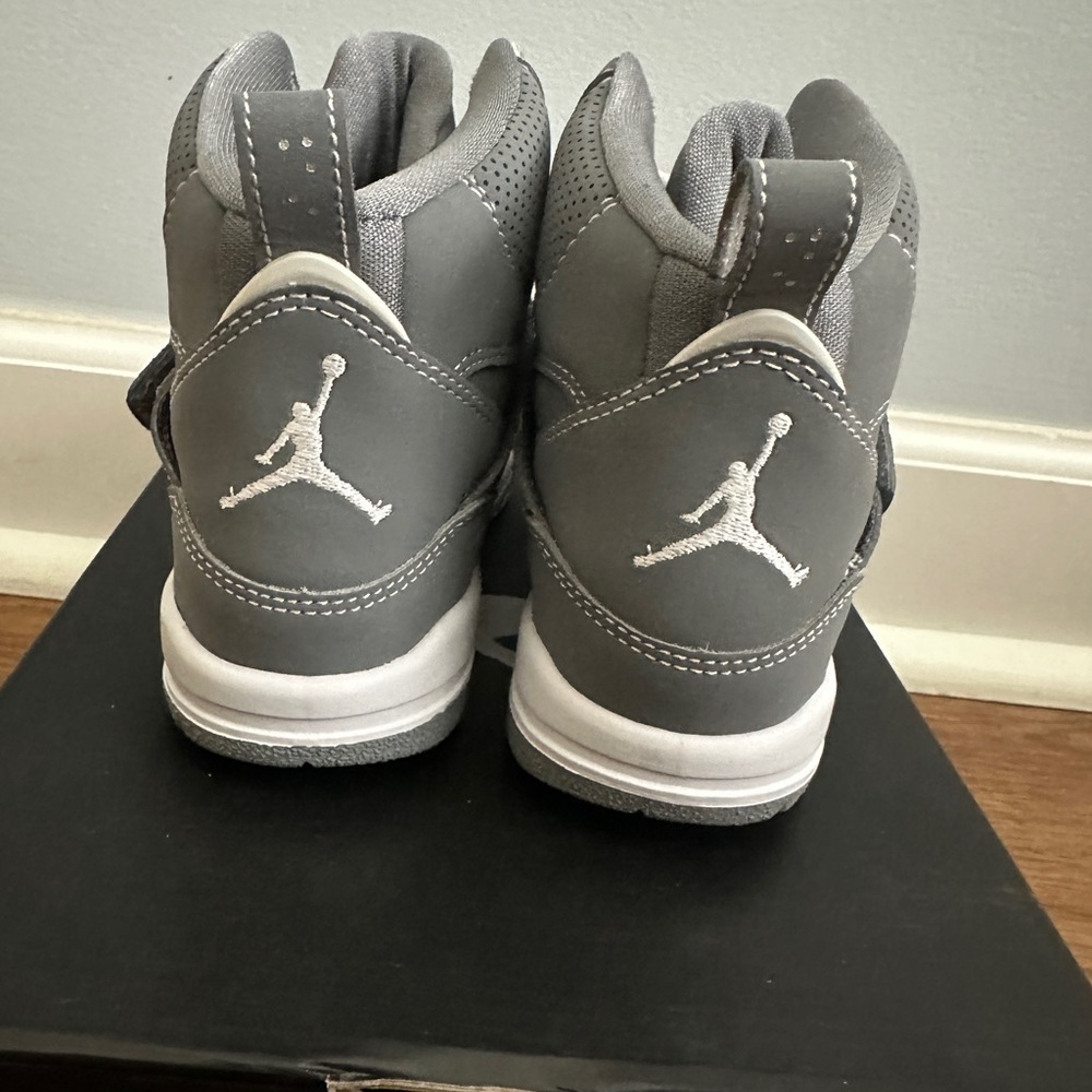 Jordan Flight 45 High Top (Kids) - Picture 5 of 5